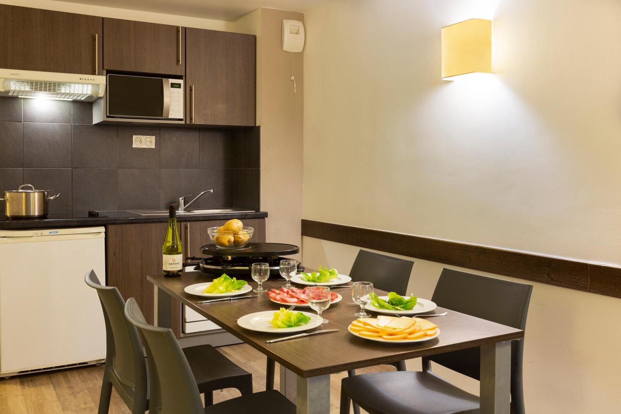 סן-מרטין-דה-בלוויל Sowell Residences Pierre Blanche מראה חיצוני תמונה
