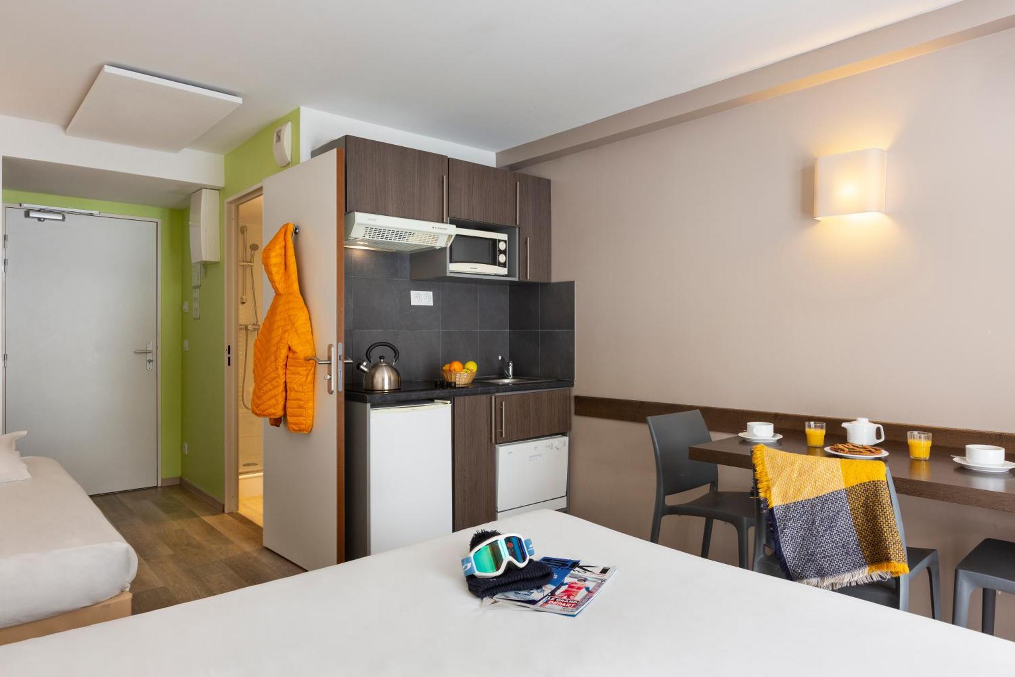 סן-מרטין-דה-בלוויל Sowell Residences Pierre Blanche מראה חיצוני תמונה